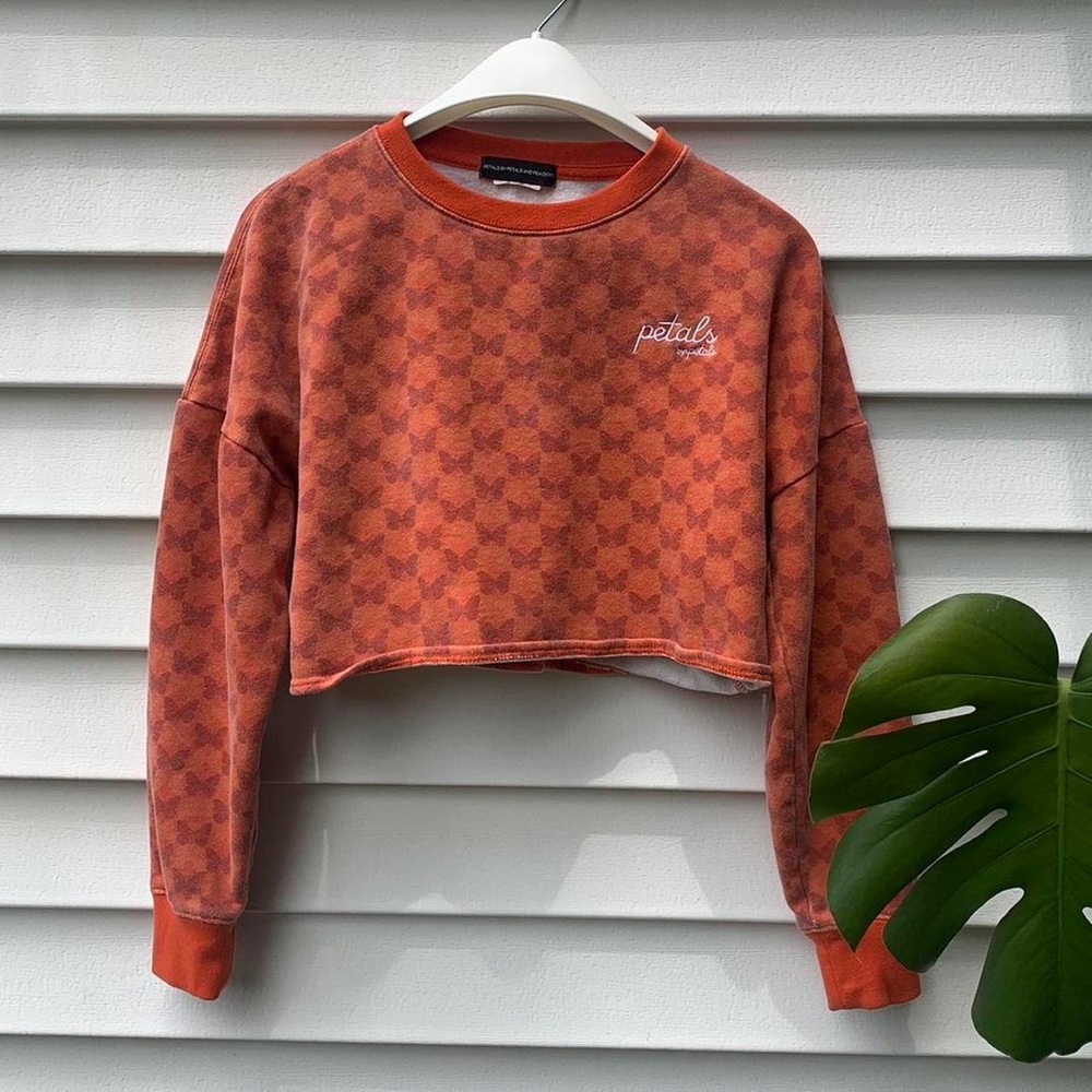 PETALS by PETALS AND PEACOCKS 🌸 🦚 - Size Small Crop Top Butterfly Crewneck​